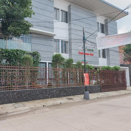 Reddoorz Plus @ Cirebon City Center Dış mekan fotoğraf