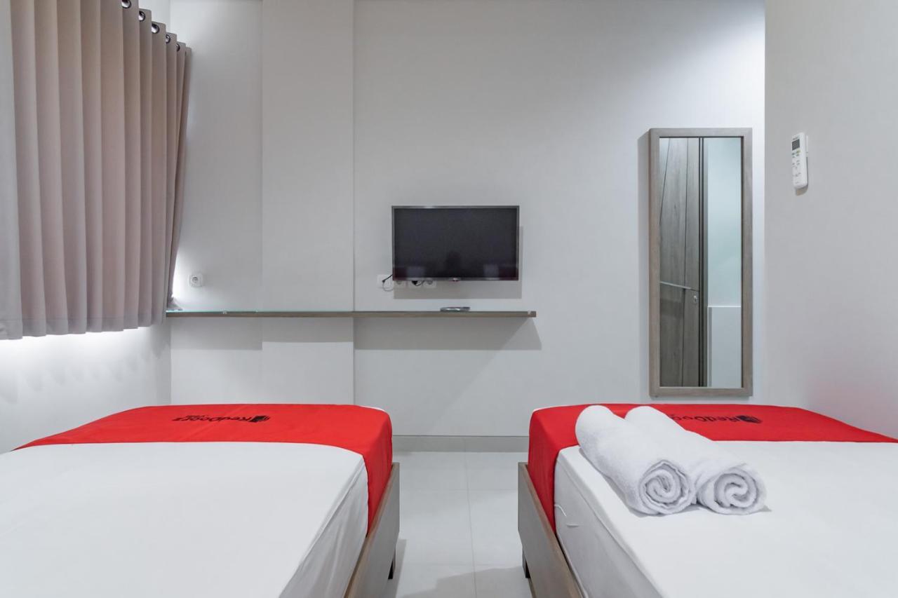 Reddoorz Plus @ Cirebon City Center Dış mekan fotoğraf
