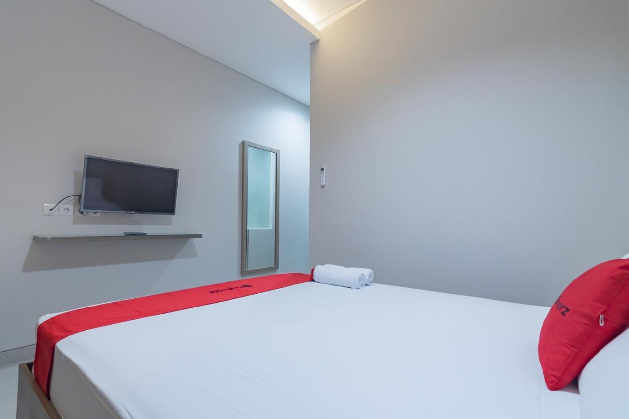 Reddoorz Plus @ Cirebon City Center Dış mekan fotoğraf