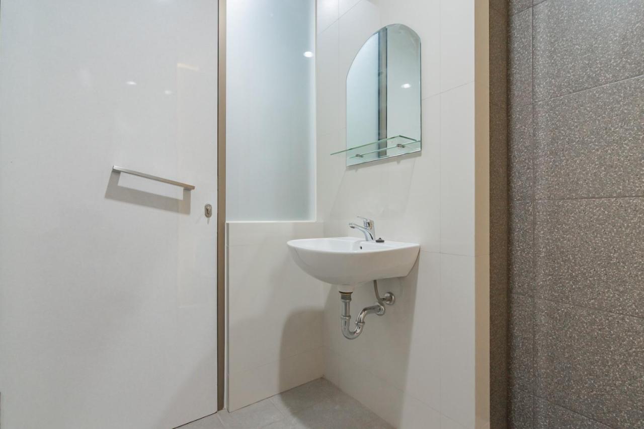 Reddoorz Plus @ Cirebon City Center Dış mekan fotoğraf