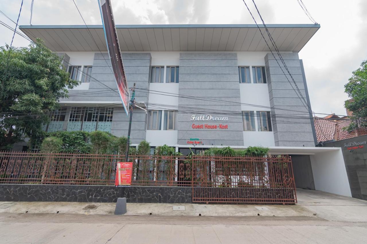 Reddoorz Plus @ Cirebon City Center Dış mekan fotoğraf